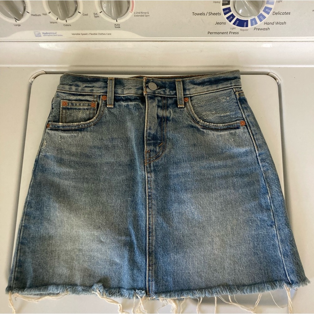 Womens Levi’s Blue Denim Mini Skirt size 25 raw hem